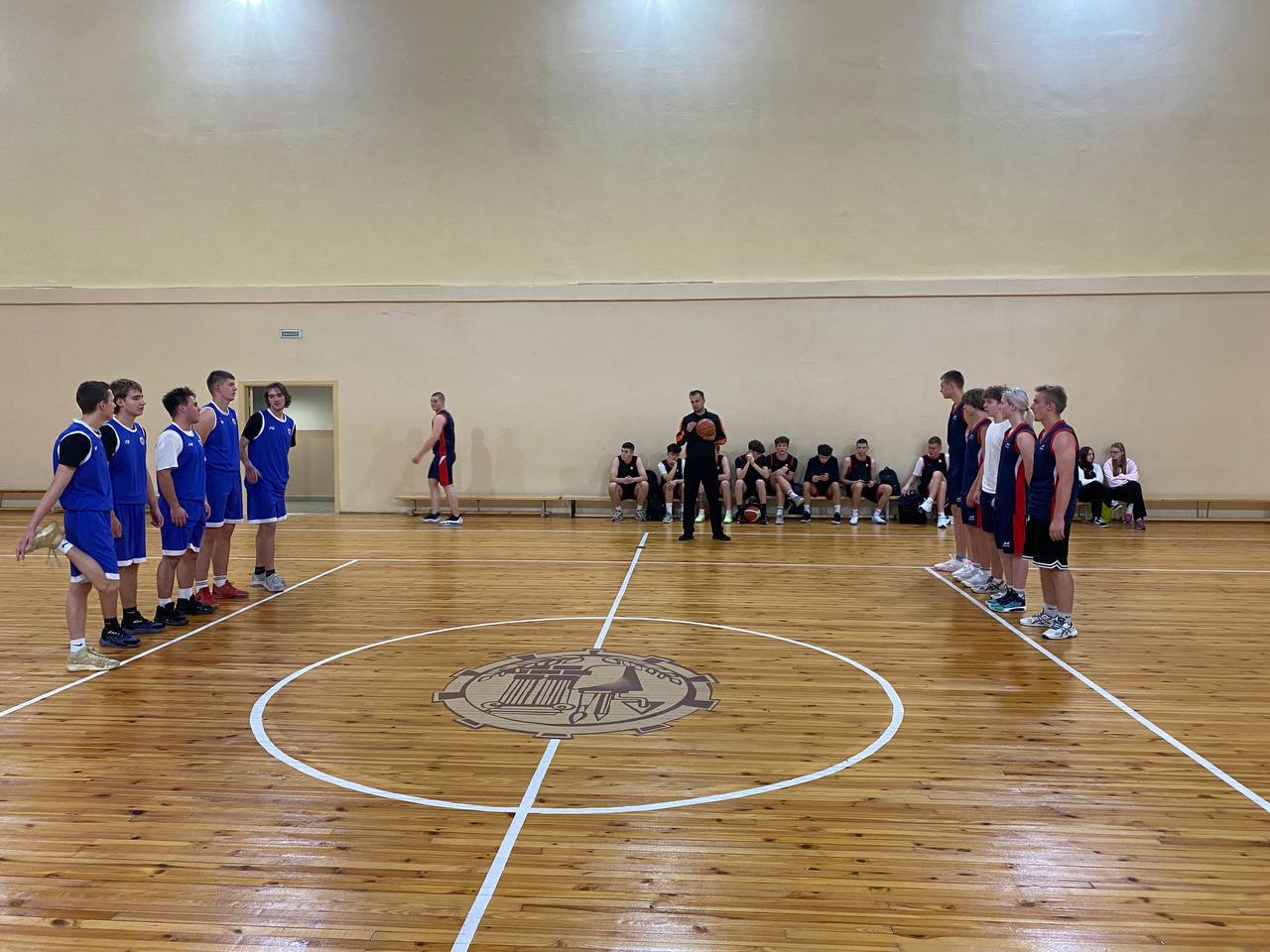 Приняли участие в городских соревнованиях по баскетболу