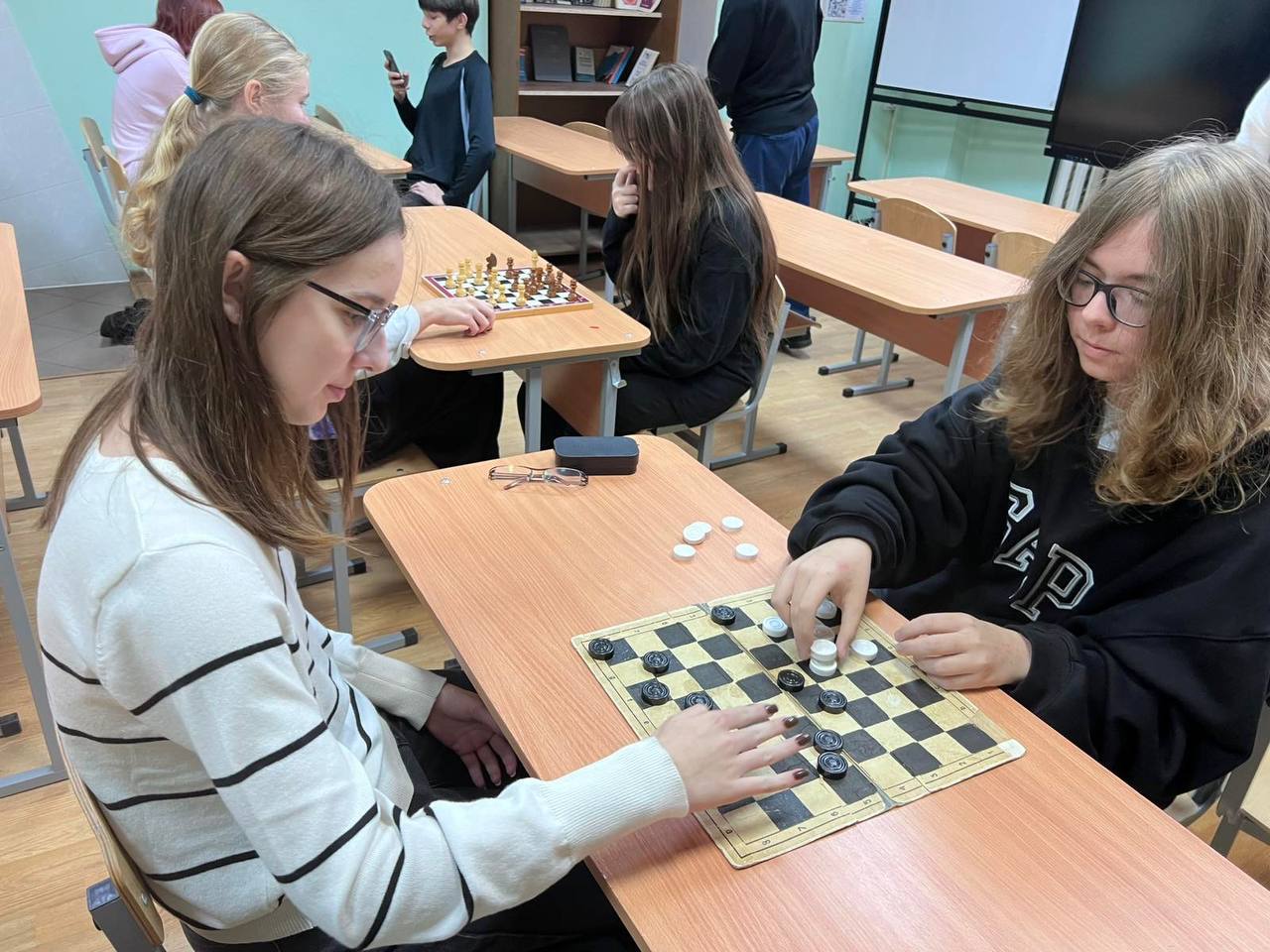 Проходит первенство колледжа по шашкам
