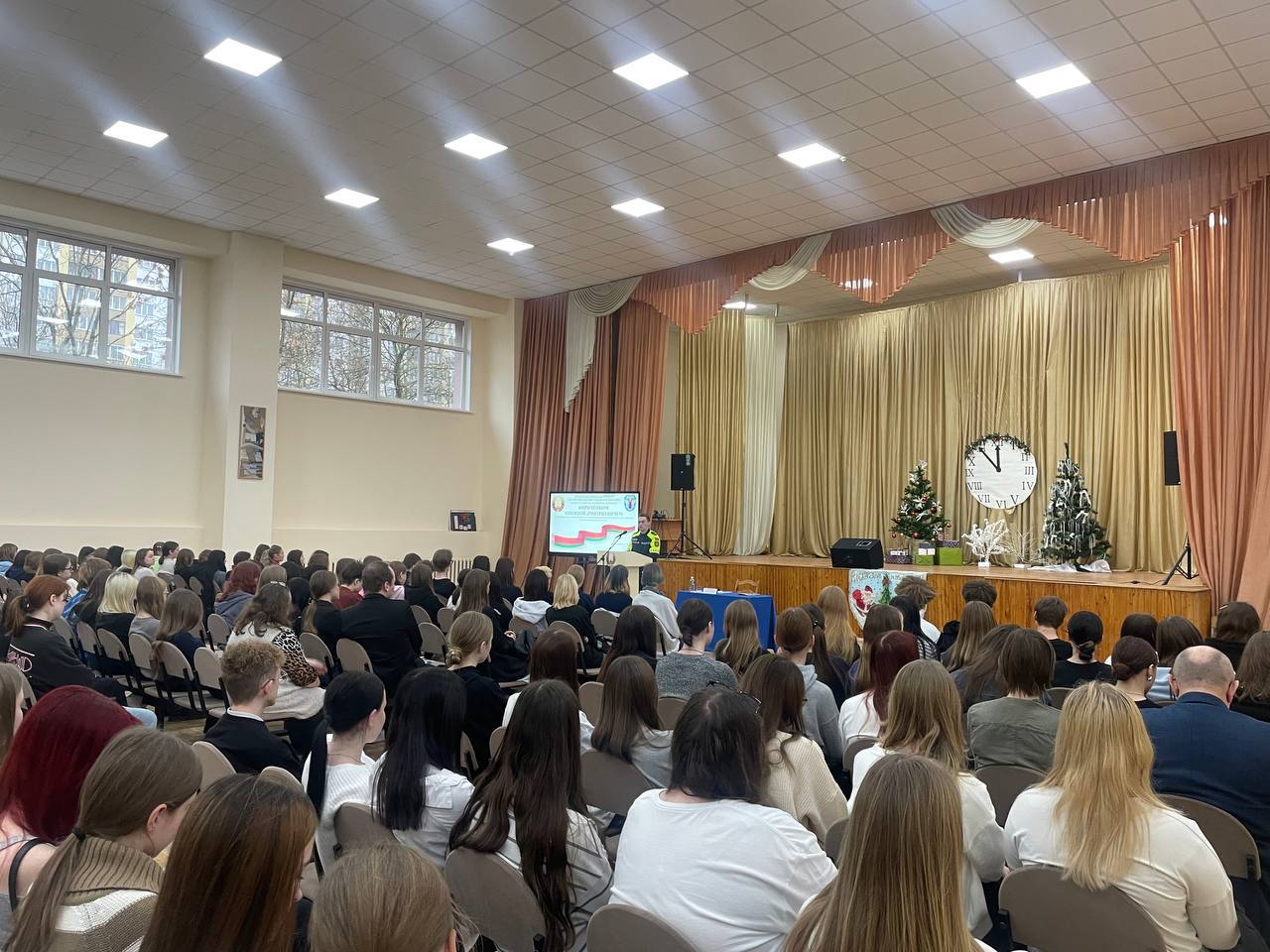 Была проведена профилактическая беседа инспектором ДПС отдела ГАИ МОБ УВД администрации Фрунзенского района г. Минска