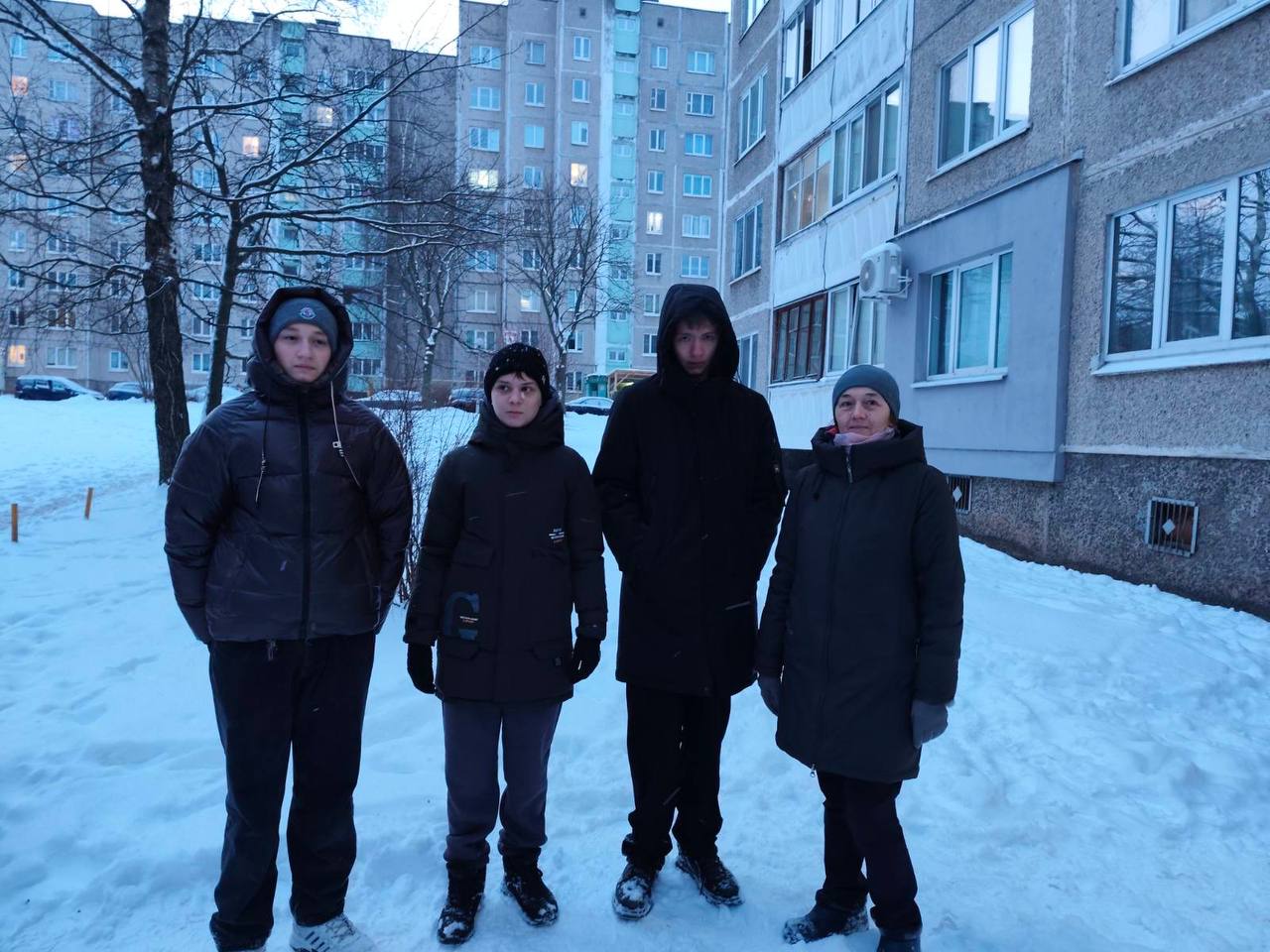 Учащаяся молодежь помогает коммунальным службам Минска в уборке снега