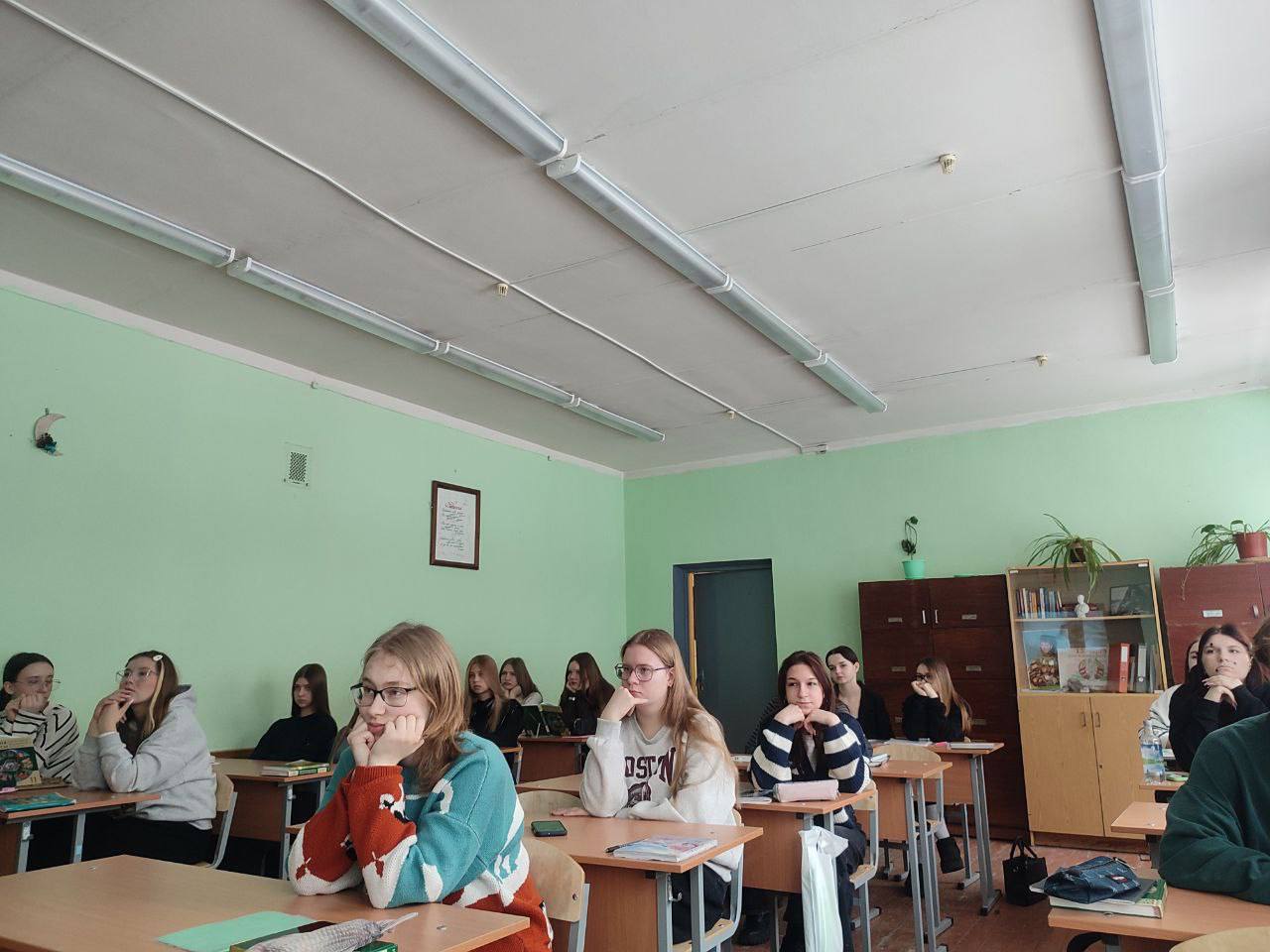 В учебном корпусе — тишина: учащиеся колледжа погрузились в историю обороны Брестской крепости