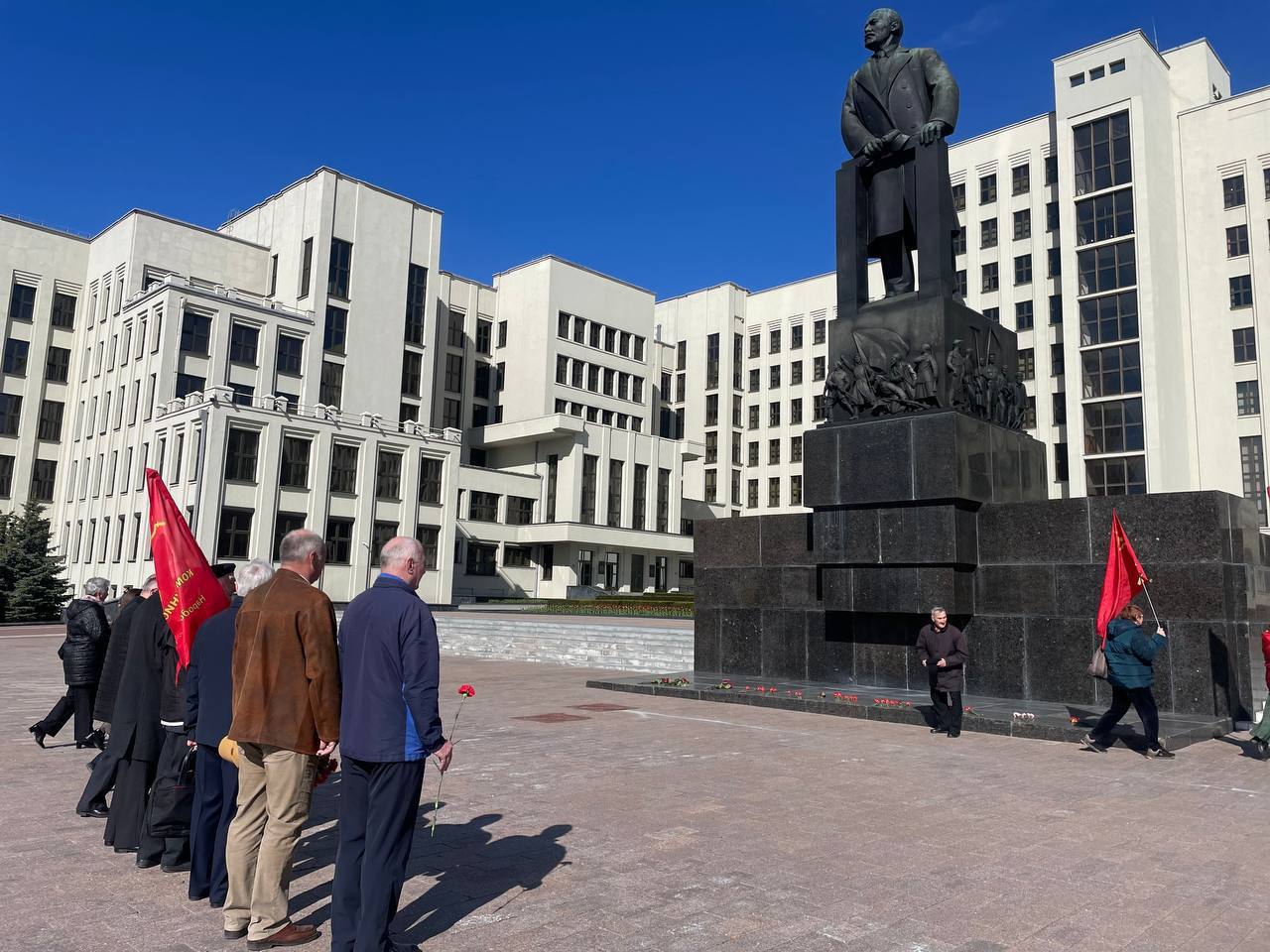 Память поколений: учащиеся колледжа почтили память В.И. Ленина