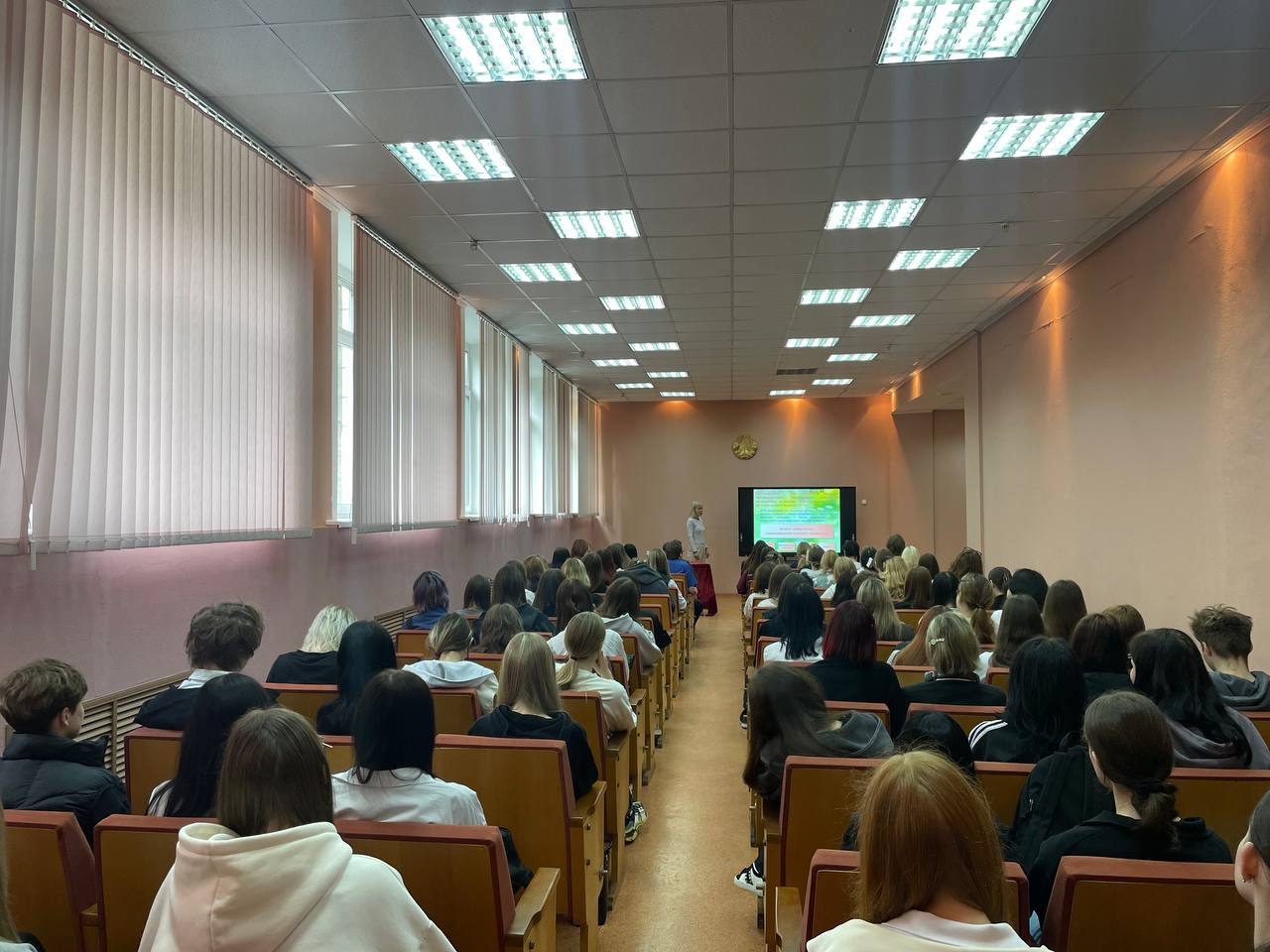 СПЕЦИАЛИСТ ЦЕНТРА ГИГИЕНЫ И ЭПИДЕМИОЛОГИИ ФРУНЗЕНСКОГО РАЙОНА ПРОВЕЛА ПРОФИЛАКТИЧЕСКУЮ БЕСЕДУ С УЧАЩИМИСЯ