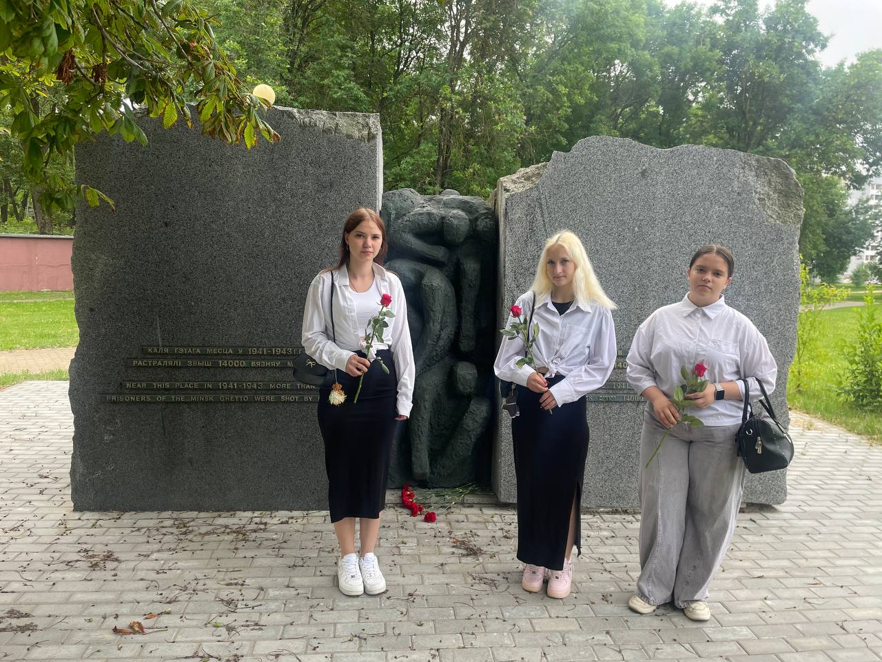 22 июня –  День всенародной памяти жертв Великой Отечественной войны и геноцида Белорусского народа.